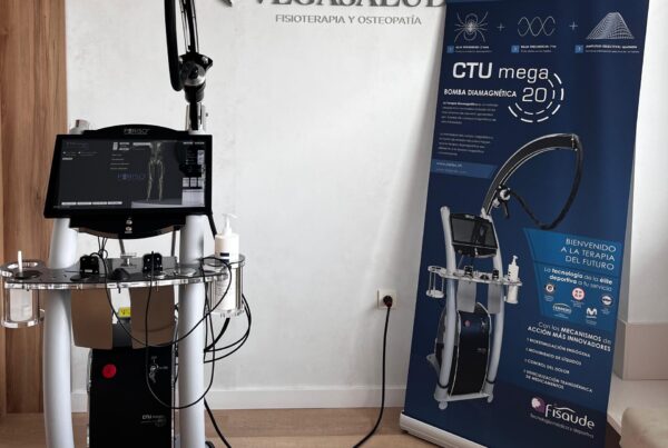 Equipo CTU Mega 20 en Clínica VegaSalud utilizado para terapia diamagnética, tratamiento avanzado para dolor, inflamación y regeneración de tejidos.